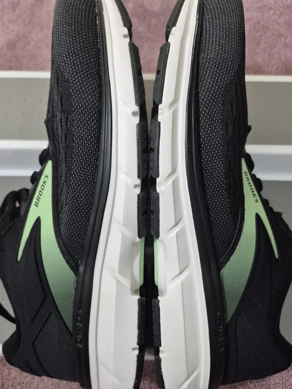 Brooks dyad 11